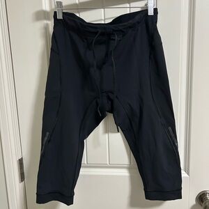 Men’s Lulu running half tight